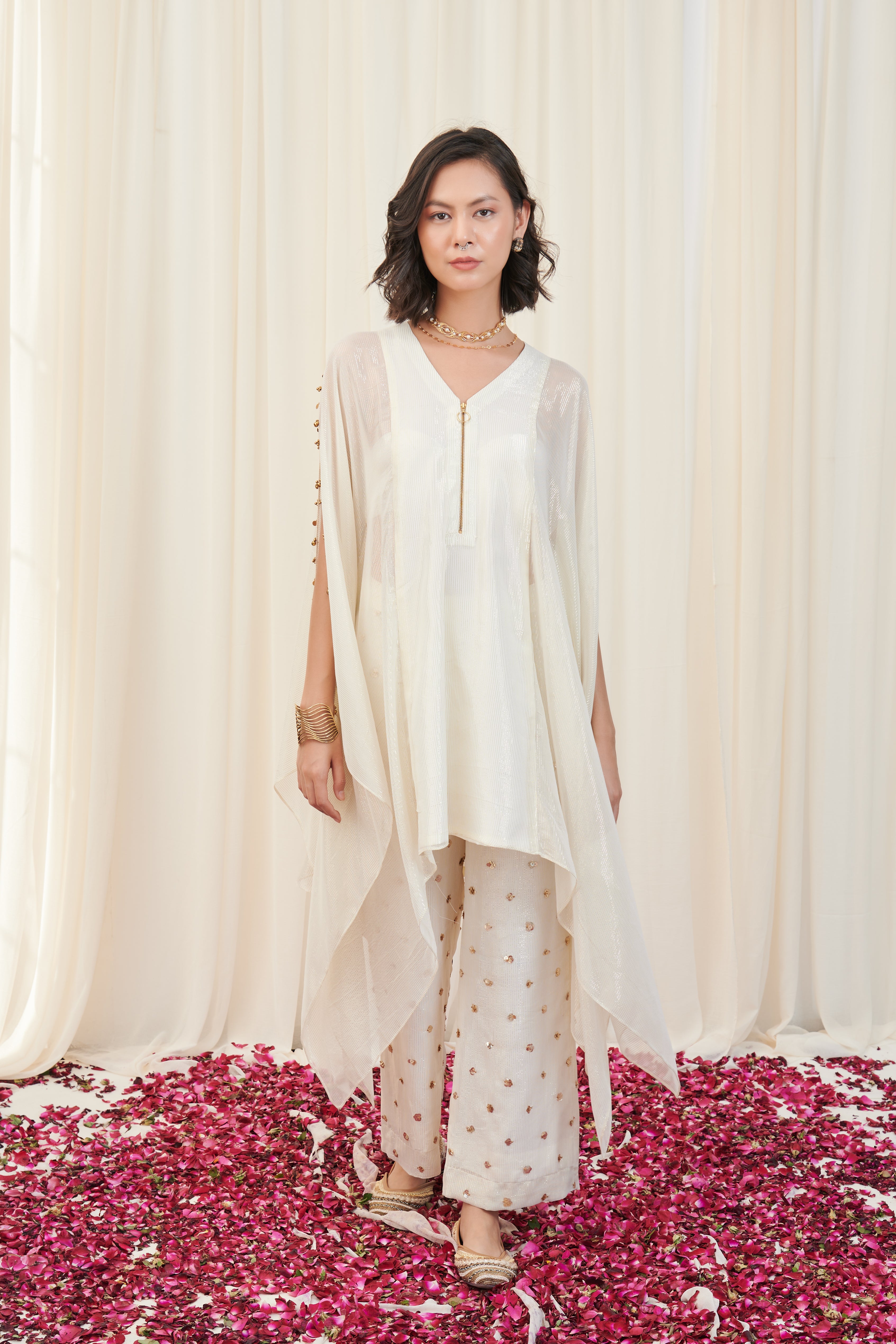 Koorm Off white Lurex georegette Kurta with Pants